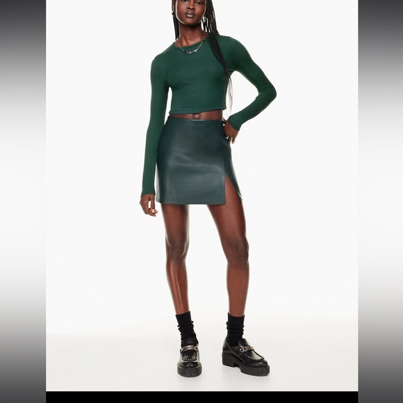 Aritzia Dresses & Skirts - ❗️SOLD❗️Wilfred Green Faux Leather Patio Mini Skirt Size 8